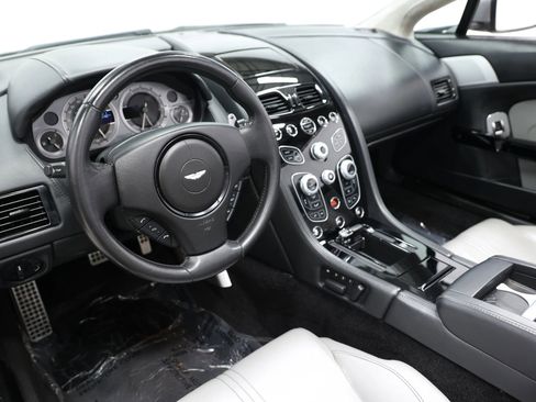 Used 2016 Aston Martin V8 Vantage S RWD image 2