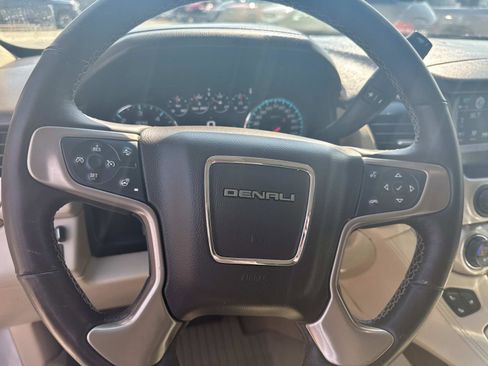 Used 2019 GMC Yukon Denali w/ Denali Ultimate Package image 21
