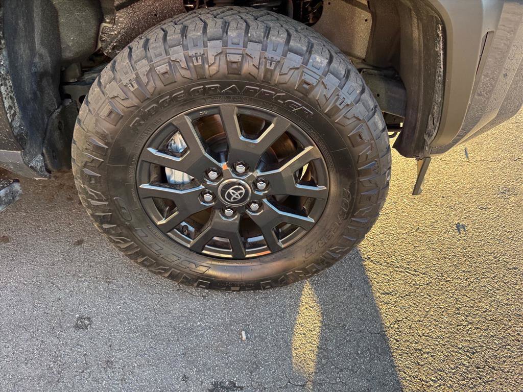 Used 2025 Toyota 4Runner SR5 AWD/4WD image 2