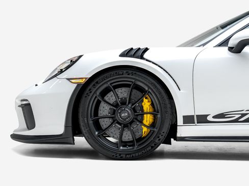 Used 2019 Porsche 911 GT3 RS RWD image 17