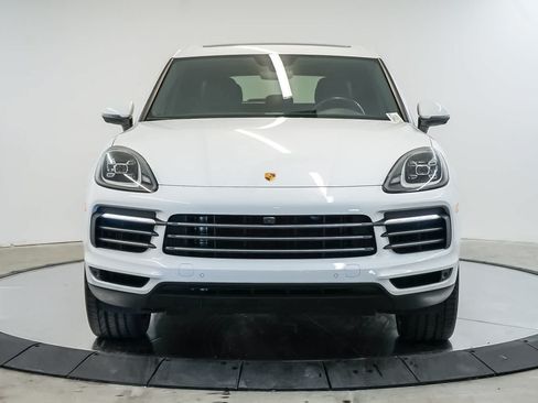 Certified 2023 Porsche Cayenne AWD/4WD image 6