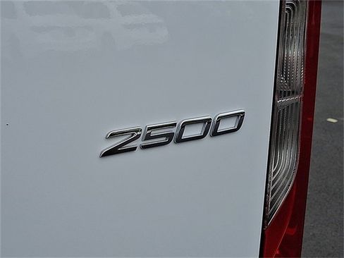 Used 2025 Mercedes-Benz Sprinter 2500 image 23