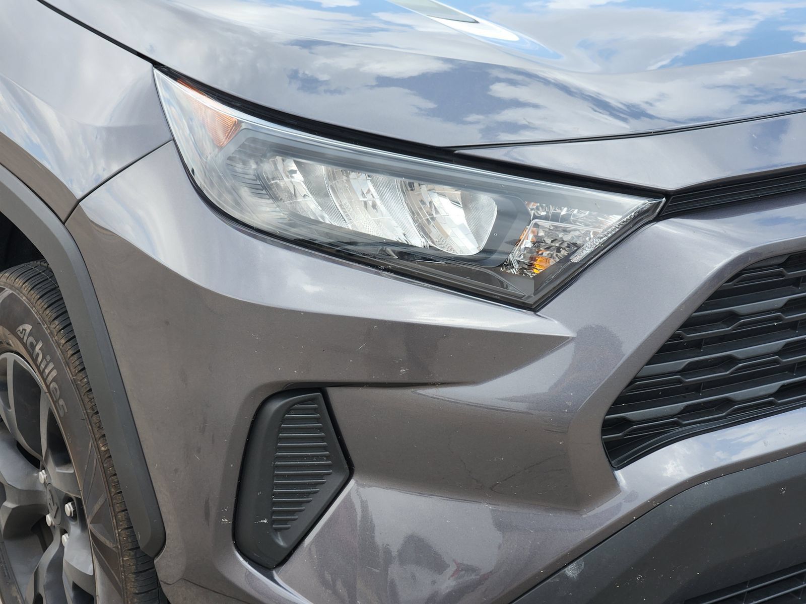 Used 2021 Toyota RAV4 LE FWD image 10