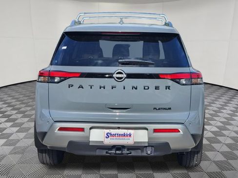 Used 2025 Nissan Pathfinder Platinum w/ Lighting Package (N93) FWD image 7