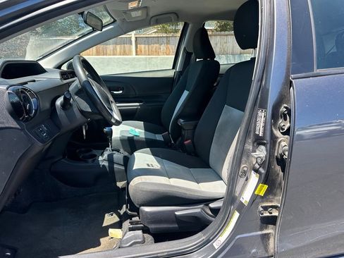 Used 2016 Toyota Prius C Two FWD image 10
