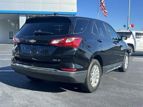 Used 2020 Chevrolet Equinox LS w/ LS Convenience Package image 6