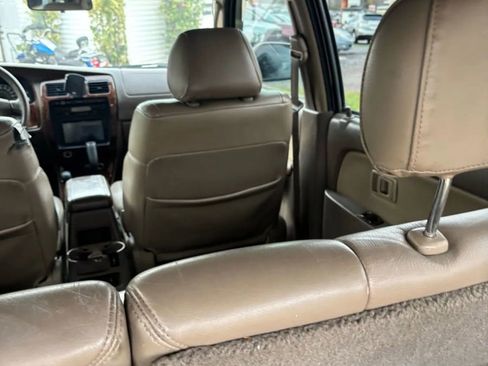 Used 2000 Toyota 4Runner Limited image 31