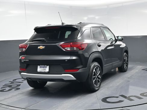 Certified 2025 Chevrolet TrailBlazer LT w/ Driver Confidence Package image 9
