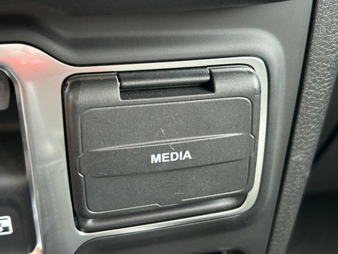 Used 2025 Jeep Wrangler Sport AWD/4WD image 24