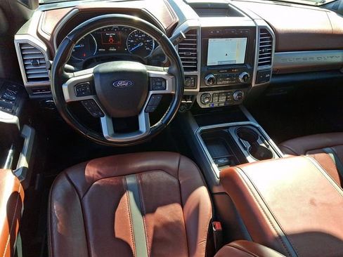 Used 2021 Ford F250 Platinum w/ FX4 Off-Road Package AWD/4WD image 2
