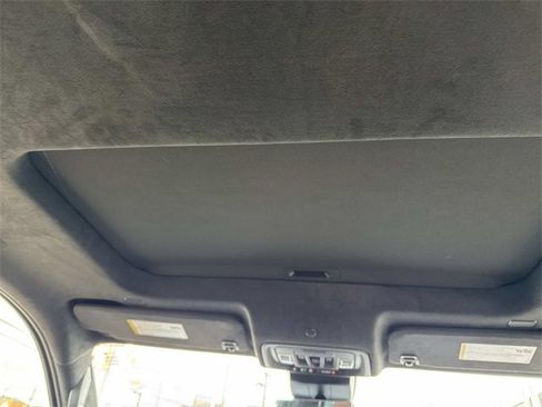 Used 2024 GMC Sierra 2500 Denali Ultimate image 13