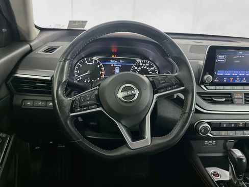 Used 2023 Nissan Altima 2.5 SR FWD image 18