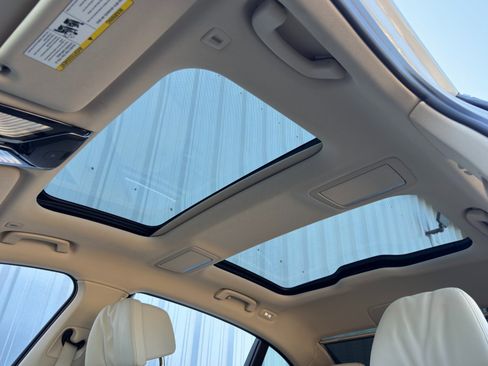 Used 2020 BMW 750i xDrive w/ Executive Package image 11