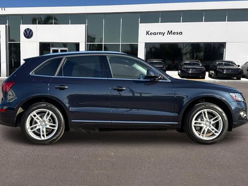 Used 2017 Audi Q5 2.0T Premium Plus w/ Technology Package image 3