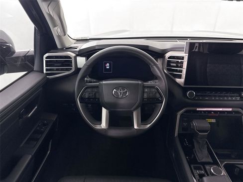 Used 2024 Toyota Tundra Limited AWD/4WD image 34