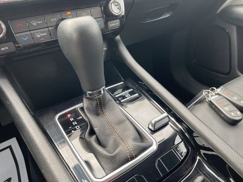 Used 2022 Jeep Compass Limited image 25