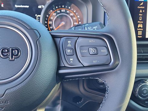 New 2026 Jeep Wrangler Unlimited Rubicon AWD/4WD image 26