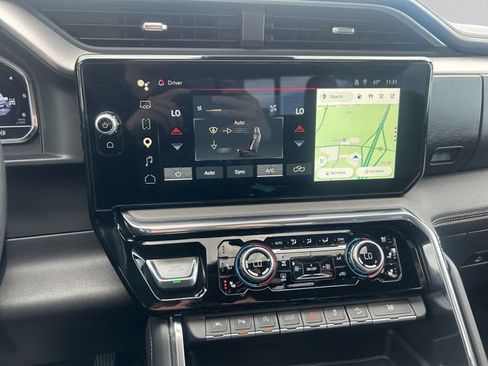 Used 2024 GMC Sierra 1500 Denali w/ Denali Reserve Package AWD/4WD image 21