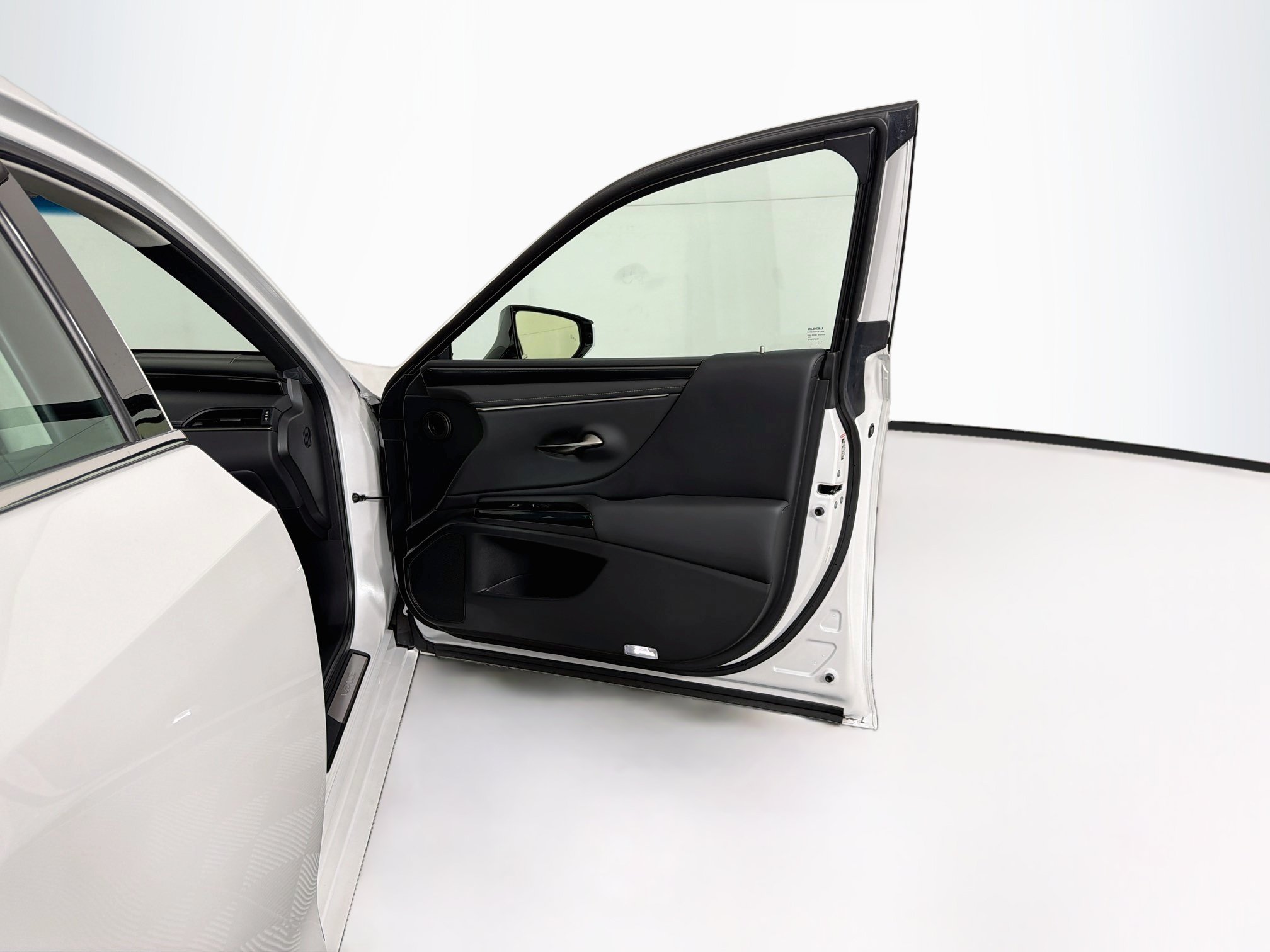 Used 2024 Lexus ES 350 w/ Accessory Package (Z1) FWD image 33