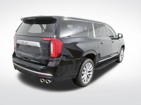 Used 2024 GMC Yukon XL Denali AWD/4WD image 4