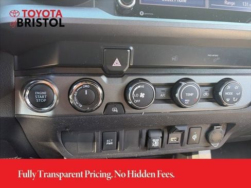Used 2020 Toyota Tacoma TRD Off-Road AWD/4WD image 17