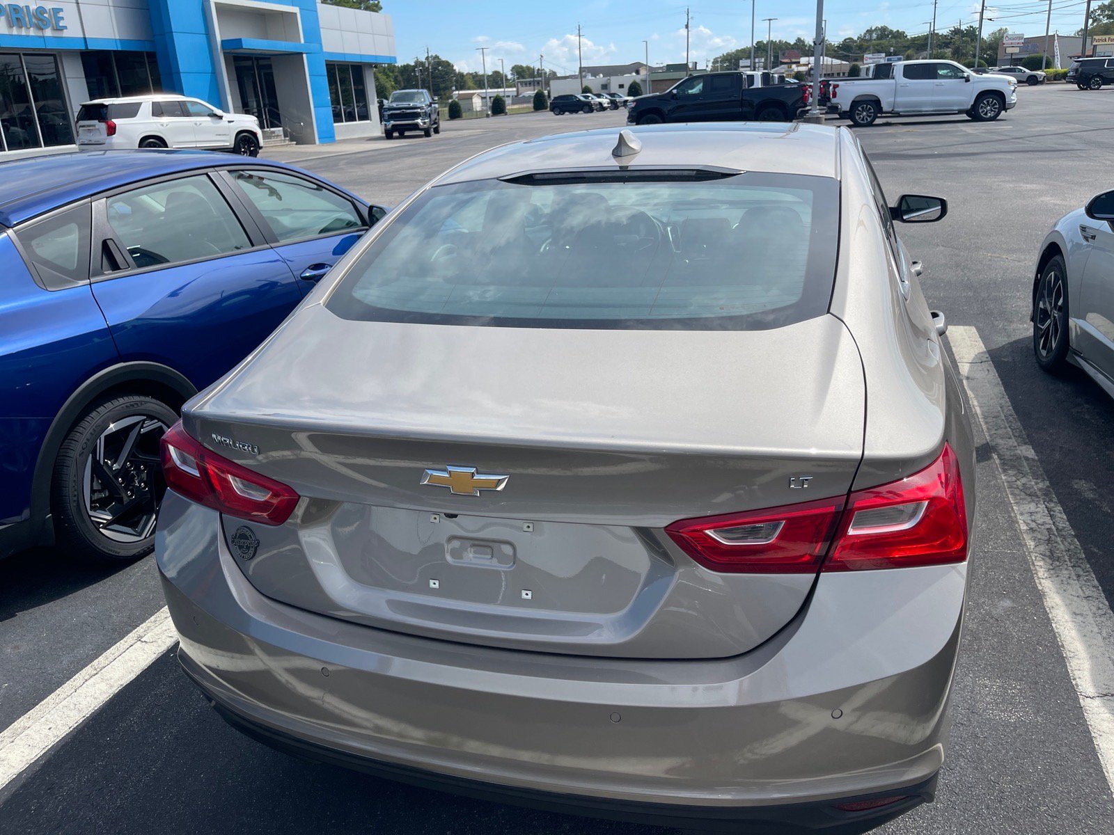 Used 2024 Chevrolet Malibu LT FWD image 13