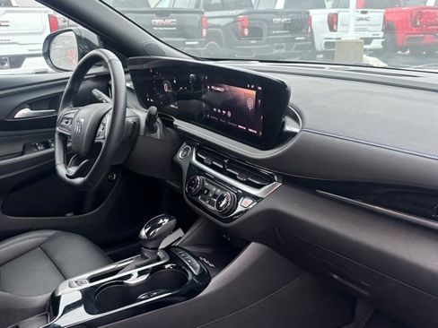 Certified 2024 Buick Envista Sport Touring w/ Convenience I Package image 15