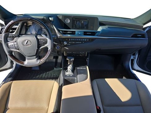 Used 2021 Lexus ES 300h w/ Premium Package image 9