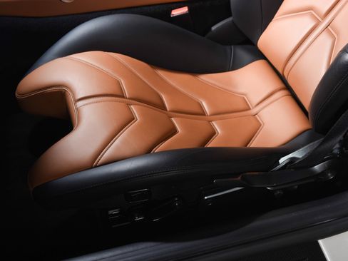 Used 2014 Ferrari F12 Berlinetta RWD image 20