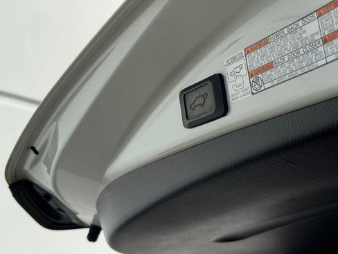 Used 2015 Toyota RAV4 XLE AWD/4WD image 27