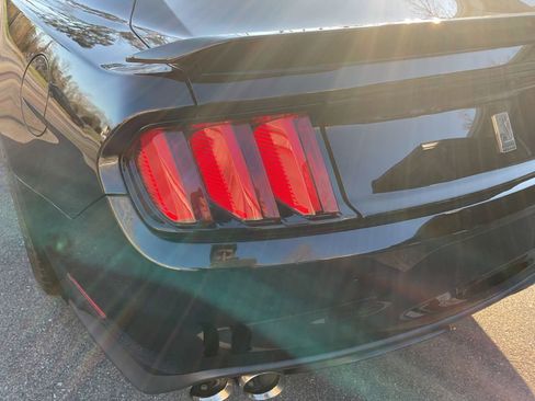 Used 2016 Ford Mustang Shelby GT350 w/ Track Package image 25