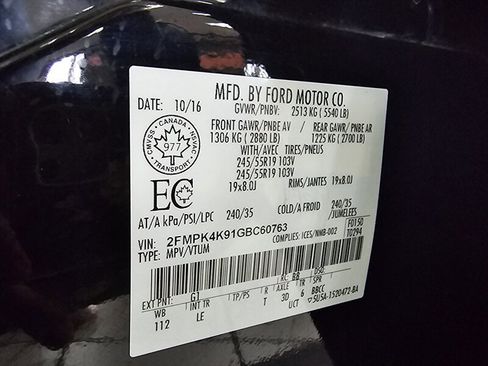 Used 2016 Ford Edge Titanium w/ Canadian Touring Package image 40