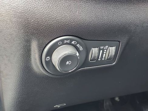 Used 2024 Jeep Compass Limited AWD/4WD image 9