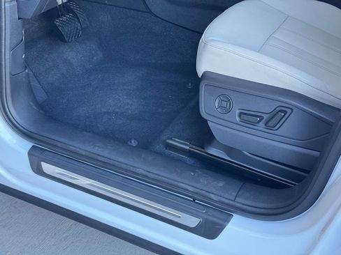 New 2025 Audi Q5 2.0T Premium image 20