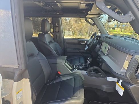 New 2026 Ford Bronco Outer Banks w/ Sasquatch Package AWD/4WD image 15