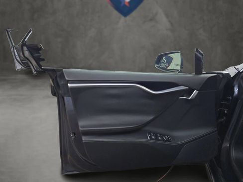 Used 2014 Tesla Model S 85 image 39