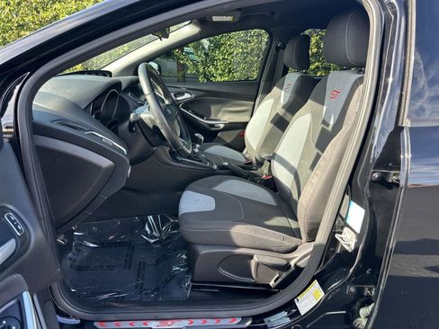 Used 2016 Ford Focus ST image 11