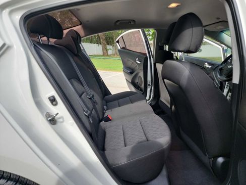 Used 2016 Kia Forte LX FWD image 25