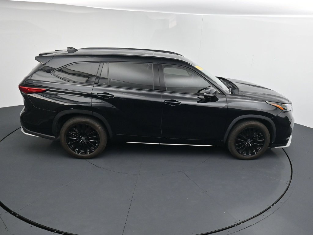 Used 2023 Toyota Highlander XSE FWD image 31