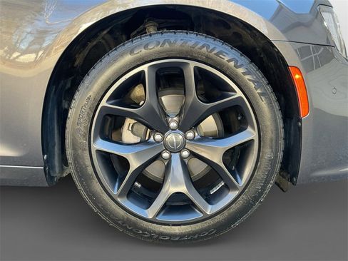 Used 2021 Chrysler 300 S w/ Popular Equipment Group image 16