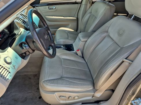 Used 2011 Cadillac DTS Luxury FWD image 17
