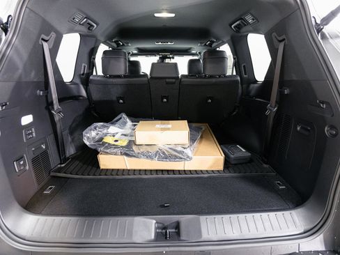 New 2026 Lexus LX 600 4WD w/ Premium Package image 12