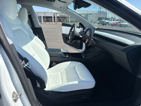 Used 2024 Tesla Model 3 Standard Range RWD image 8