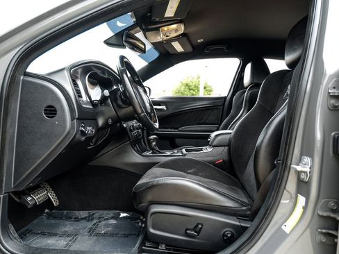 Used 2019 Dodge Charger Scat Pack w/ Plus Group RWD image 3