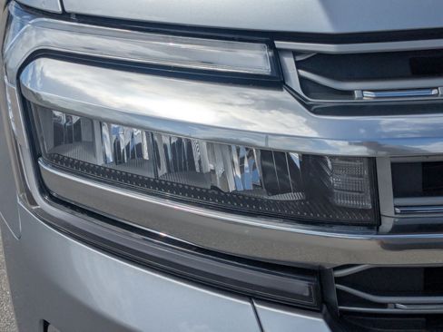 Used 2023 Ford Expedition Platinum image 10