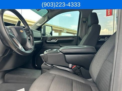 Used 2024 Chevrolet Silverado 2500 LT AWD/4WD image 36