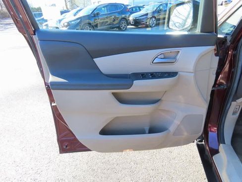 Used 2012 Honda Odyssey EX image 16