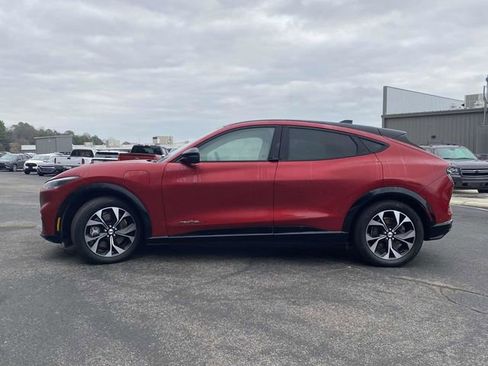 Used 2021 Ford Mustang Mach-E Premium image 7