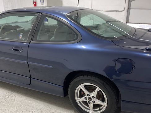 Used 2001 Pontiac Grand Prix GTP w/ Opt Pkg 1 image 10