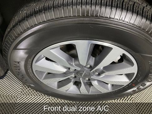 Certified 2023 Chrysler Pacifica Limited image 10